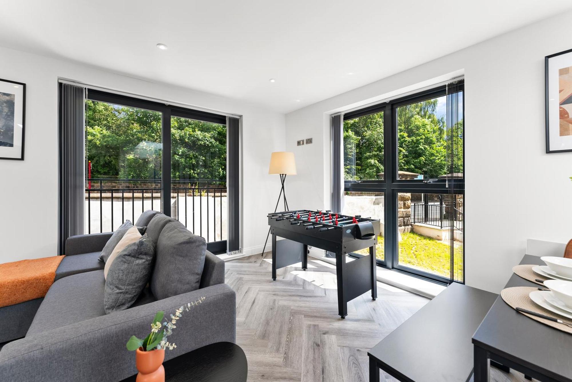 Stylish Large Leeds Apartment - Parking Экстерьер фото