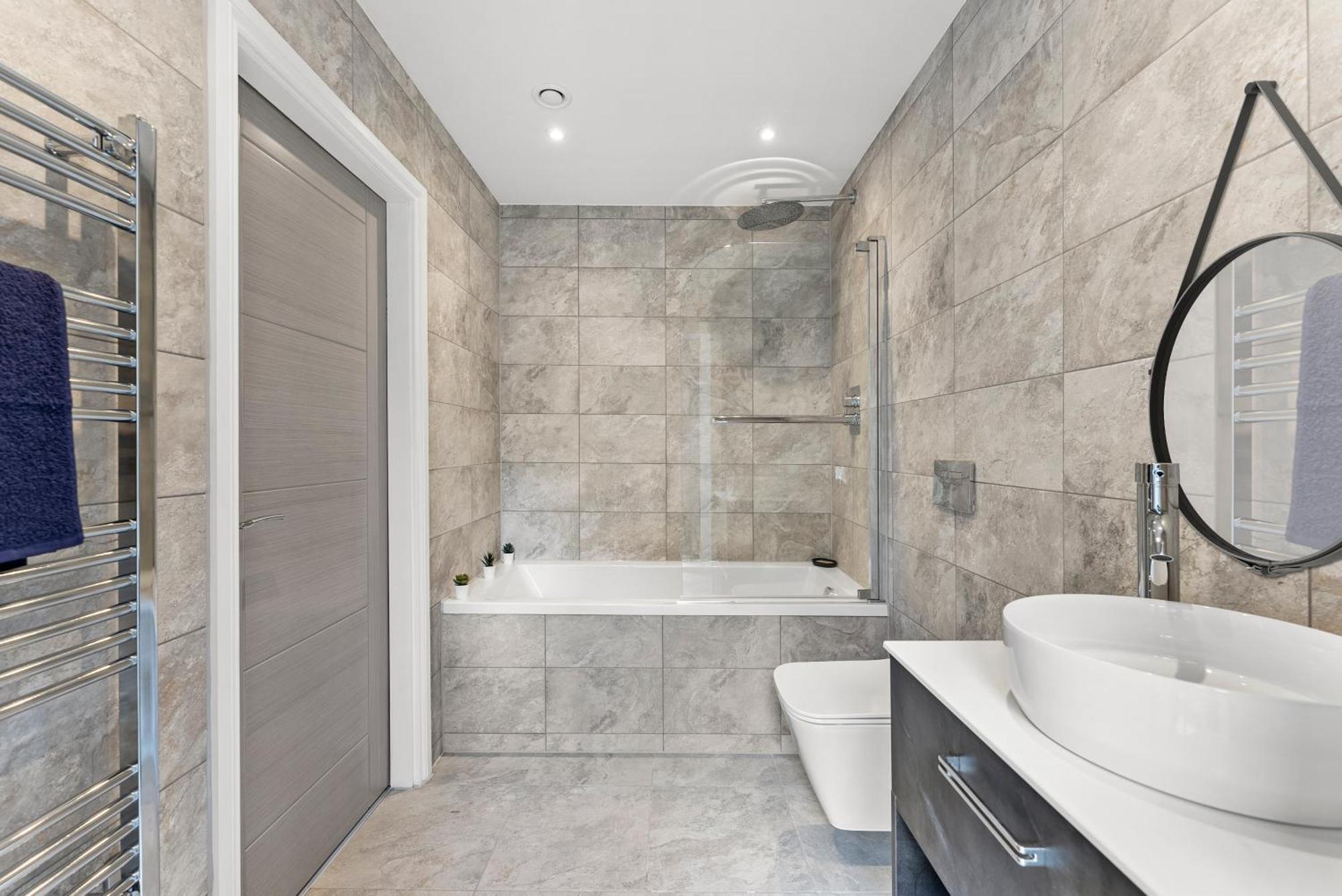 Stylish Large Leeds Apartment - Parking Экстерьер фото